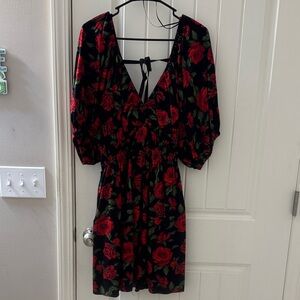 Old Navy  puff sleeve red rose Floral Black and Red Dress